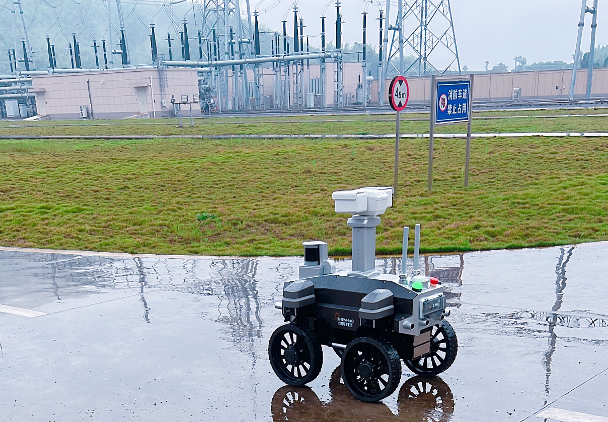 室外轮式巡检机器人F100